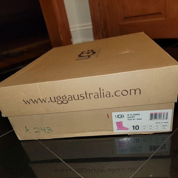 Classic Short | UGG Australia - Picture 7 of 7